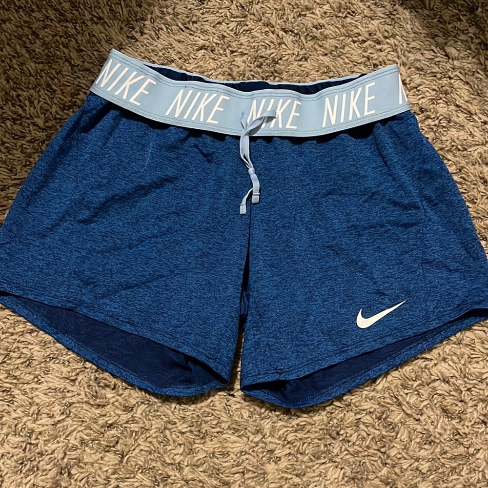 Women's nike shorts xs